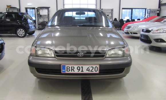 Acheter Occasion Voiture Toyota Carina Gris à Addis Ababa, Ethiopie Acheter Occasion Voiture Toyota Carina Gris à Addis Ababa, Ethiopie