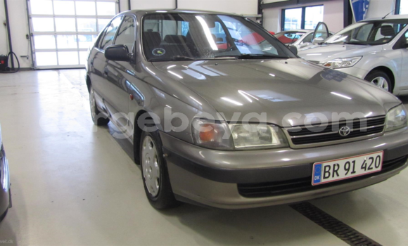 Acheter Occasion Voiture Toyota Carina Gris à Addis Ababa, Ethiopie Acheter Occasion Voiture Toyota Carina Gris à Addis Ababa, Ethiopie