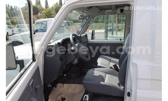 Buy Import Toyota Land Cruiser White Car in Import - Dubai in Ethiopia Buy Import Toyota Land Cruiser White Car in Import - Dubai in Ethiopia