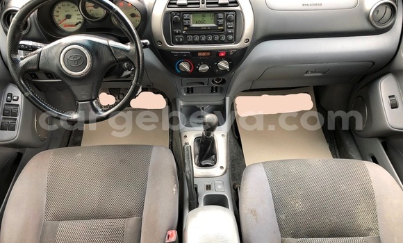 Acheter Occasion Voiture Toyota RAV4 Noir à Addis Ababa, Ethiopie Acheter Occasion Voiture Toyota RAV4 Noir à Addis Ababa, Ethiopie