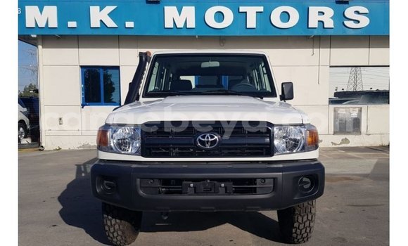 ይግዙ Imported Toyota Land Cruiser ነጭ መኪና በ Import - Dubai በ ኢትዮጵያ