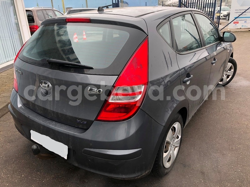 Big with watermark hyundai i30 1 4 classic cool 2010 3
