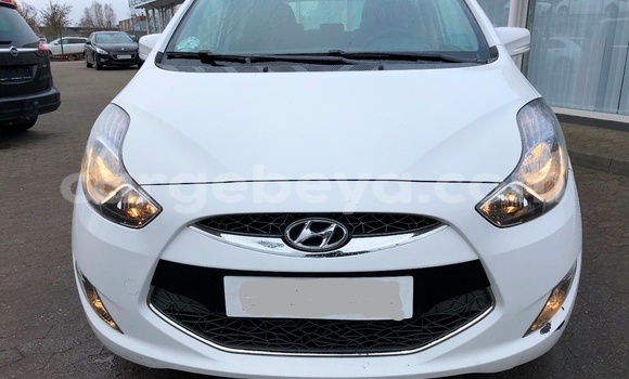 Acheter Occasion Voiture Hyundai ix35 Blanc à Addis Ababa, Ethiopie Acheter Occasion Voiture Hyundai ix35 Blanc à Addis Ababa, Ethiopie