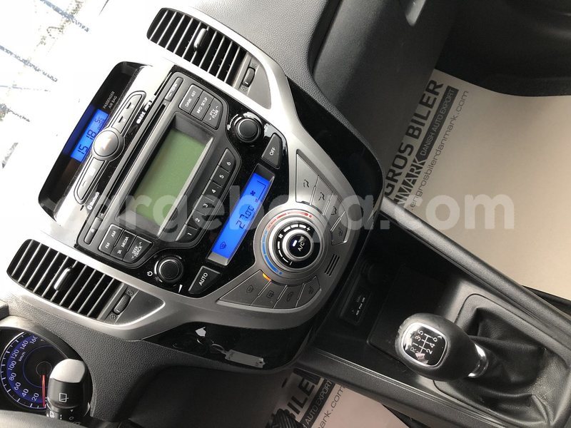 Big with watermark hyundai ix20 1 4 crdi 78 premium isg 6