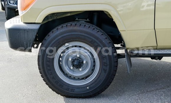 Buy Import Toyota Land Cruiser Beige Car in Import - Dubai in Ethiopia Buy Import Toyota Land Cruiser Beige Car in Import - Dubai in Ethiopia