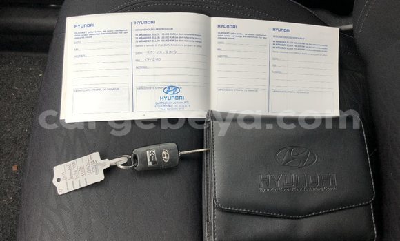 Acheter Occasion Voiture Hyundai ix35 Blanc à Addis Ababa, Ethiopie Acheter Occasion Voiture Hyundai ix35 Blanc à Addis Ababa, Ethiopie