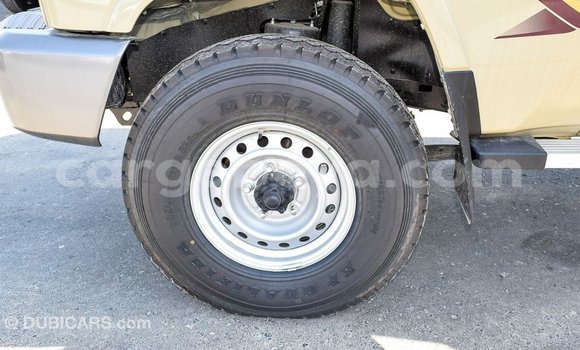 Buy Import Toyota Land Cruiser Beige Car in Import - Dubai in Ethiopia Buy Import Toyota Land Cruiser Beige Car in Import - Dubai in Ethiopia
