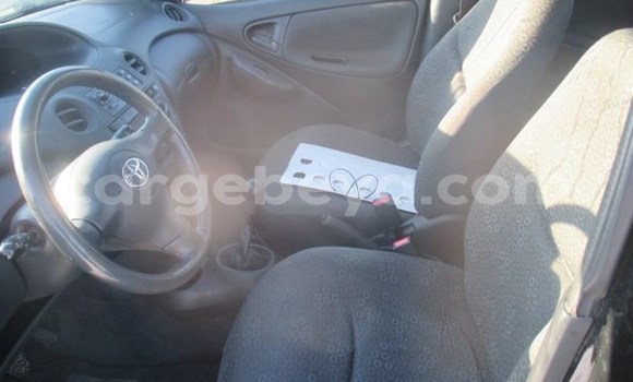 Acheter Occasion Voiture Toyota Yaris Noir à Addis Ababa, Ethiopie Acheter Occasion Voiture Toyota Yaris Noir à Addis Ababa, Ethiopie