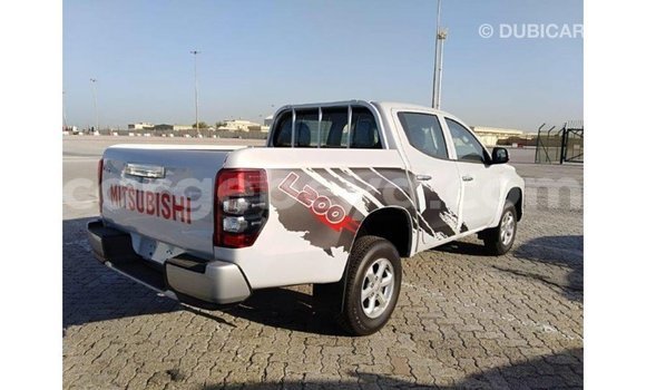 Buy Import Mitsubishi L200 White Car in Import - Dubai in Ethiopia Buy Import Mitsubishi L200 White Car in Import - Dubai in Ethiopia
