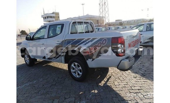 Buy Import Mitsubishi L200 White Car in Import - Dubai in Ethiopia Buy Import Mitsubishi L200 White Car in Import - Dubai in Ethiopia