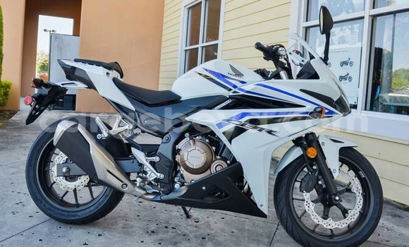 Buy New Honda CBR 1000 RR White Bike in Kombolcha in Ethiopia Buy New Honda CBR 1000 RR White Bike in Kombolcha in Ethiopia