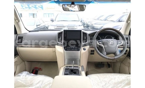 Buy Import Toyota Land Cruiser White Car in Import - Dubai in Ethiopia Buy Import Toyota Land Cruiser White Car in Import - Dubai in Ethiopia