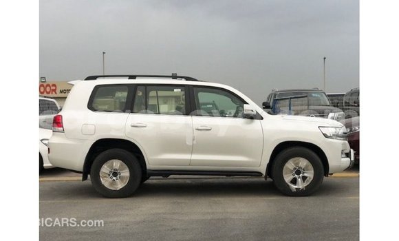 Buy Import Toyota Land Cruiser White Car in Import - Dubai in Ethiopia Buy Import Toyota Land Cruiser White Car in Import - Dubai in Ethiopia