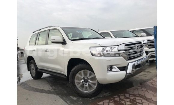 Buy Import Toyota Land Cruiser White Car in Import - Dubai in Ethiopia Buy Import Toyota Land Cruiser White Car in Import - Dubai in Ethiopia