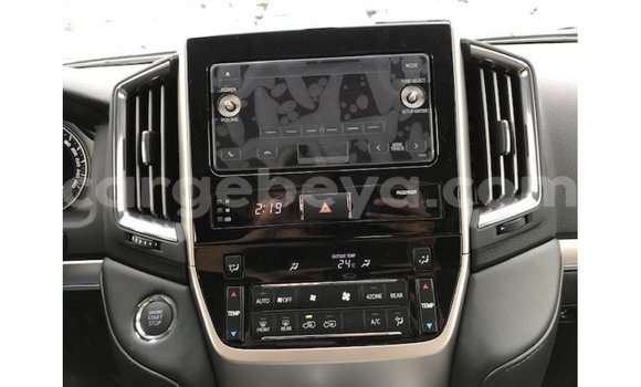 Buy Import Toyota Land Cruiser White Car in Import - Dubai in Ethiopia Buy Import Toyota Land Cruiser White Car in Import - Dubai in Ethiopia