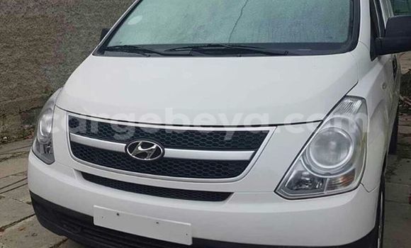 Buy Used Hyundai H1 White Car in Addis–Ababa in Ethiopia Buy Used Hyundai H1 White Car in Addis–Ababa in Ethiopia