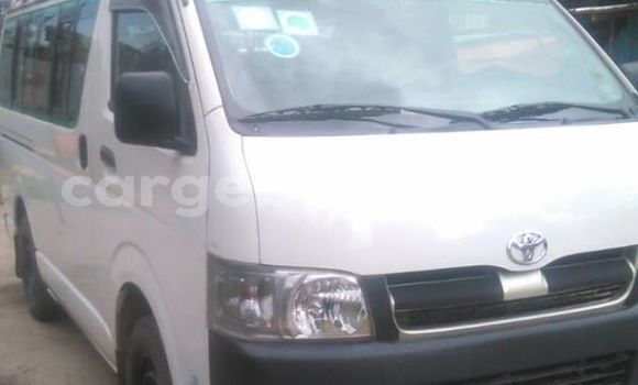 Buy Used Toyota Hiace White Car in Addis–Ababa in Ethiopia Buy Used Toyota Hiace White Car in Addis–Ababa in Ethiopia