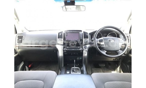ይግዙ Imported Toyota Land Cruiser ጥቁር መኪና በ Import - Dubai በ ኢትዮጵያ ይግዙ Imported Toyota Land Cruiser ጥቁር መኪና በ Import - Dubai በ ኢትዮጵያ