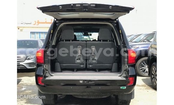 ይግዙ Imported Toyota Land Cruiser ጥቁር መኪና በ Import - Dubai በ ኢትዮጵያ ይግዙ Imported Toyota Land Cruiser ጥቁር መኪና በ Import - Dubai በ ኢትዮጵያ