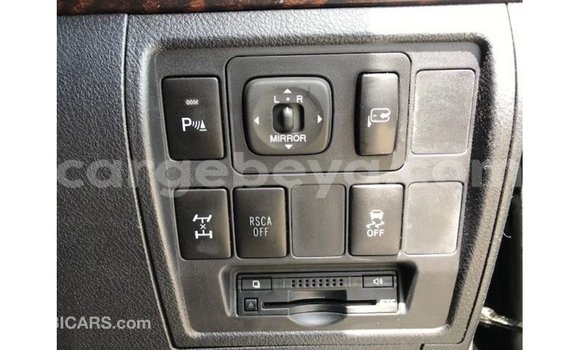 ይግዙ Imported Toyota Land Cruiser ጥቁር መኪና በ Import - Dubai በ ኢትዮጵያ ይግዙ Imported Toyota Land Cruiser ጥቁር መኪና በ Import - Dubai በ ኢትዮጵያ