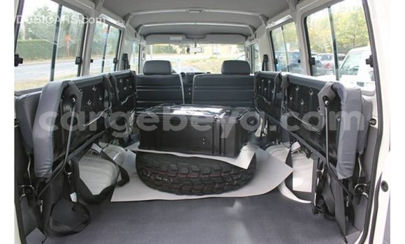 Buy Import Toyota Land Cruiser White Car in Import - Dubai in Ethiopia Buy Import Toyota Land Cruiser White Car in Import - Dubai in Ethiopia