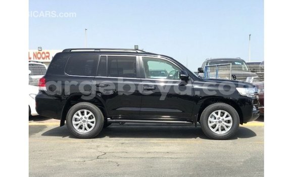 ይግዙ Imported Toyota Land Cruiser ጥቁር መኪና በ Import - Dubai በ ኢትዮጵያ ይግዙ Imported Toyota Land Cruiser ጥቁር መኪና በ Import - Dubai በ ኢትዮጵያ