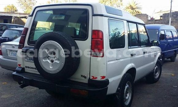 Buy Used Land Rover Discovery White Car in Addis–Ababa in Ethiopia Buy Used Land Rover Discovery White Car in Addis–Ababa in Ethiopia