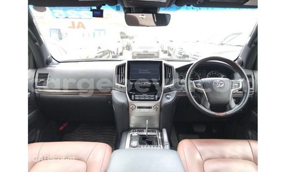 ይግዙ Imported Toyota Land Cruiser ጥቁር መኪና በ Import - Dubai በ ኢትዮጵያ ይግዙ Imported Toyota Land Cruiser ጥቁር መኪና በ Import - Dubai በ ኢትዮጵያ