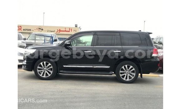 ይግዙ Imported Toyota Land Cruiser ጥቁር መኪና በ Import - Dubai በ ኢትዮጵያ ይግዙ Imported Toyota Land Cruiser ጥቁር መኪና በ Import - Dubai በ ኢትዮጵያ