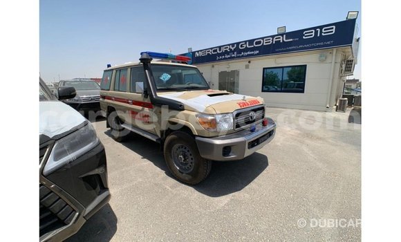 Buy Import Toyota DA Beige Truck in Import - Dubai in Ethiopia Buy Import Toyota DA Beige Truck in Import - Dubai in Ethiopia