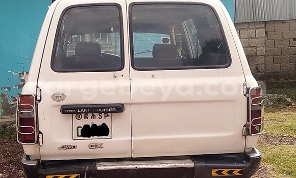Buy Used Toyota Land Cruiser White Car in Hawassa in Ethiopia Buy Used Toyota Land Cruiser White Car in Hawassa in Ethiopia