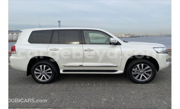 ይግዙ Imported Toyota Land Cruiser ነጭ መኪና በ Import - Dubai በ ኢትዮጵያ ይግዙ Imported Toyota Land Cruiser ነጭ መኪና በ Import - Dubai በ ኢትዮጵያ