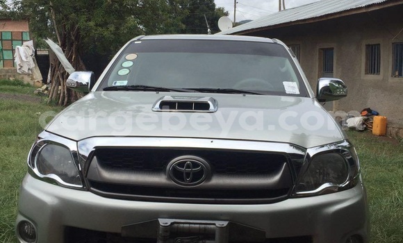 Acheter Occasion Voiture Toyota Hilux Gris à Addis Ababa, Ethiopie Acheter Occasion Voiture Toyota Hilux Gris à Addis Ababa, Ethiopie