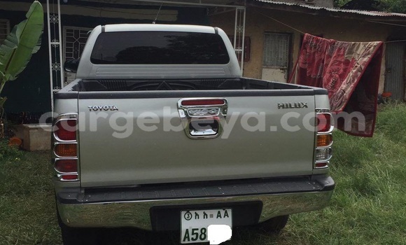 Acheter Occasion Voiture Toyota Hilux Gris à Addis Ababa, Ethiopie Acheter Occasion Voiture Toyota Hilux Gris à Addis Ababa, Ethiopie