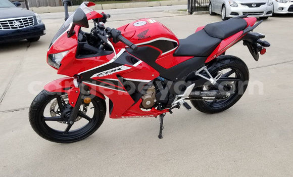 Acheter Occasion Moto Honda CBR 1000 RR Rouge à Addis Ababa, Ethiopie Acheter Occasion Moto Honda CBR 1000 RR Rouge à Addis Ababa, Ethiopie