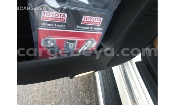 Buy Import Toyota HiAce White Truck in Import - Dubai in Ethiopia Buy Import Toyota HiAce White Truck in Import - Dubai in Ethiopia