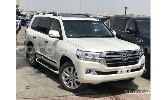 Buy Import Toyota Land Cruiser White Car in Import - Dubai in Ethiopia Buy Import Toyota Land Cruiser White Car in Import - Dubai in Ethiopia