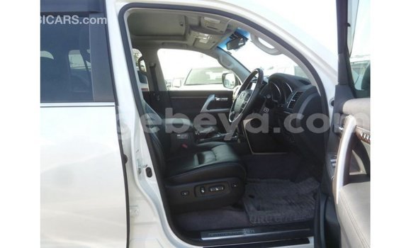 Buy Import Toyota Land Cruiser White Car in Import - Dubai in Ethiopia Buy Import Toyota Land Cruiser White Car in Import - Dubai in Ethiopia