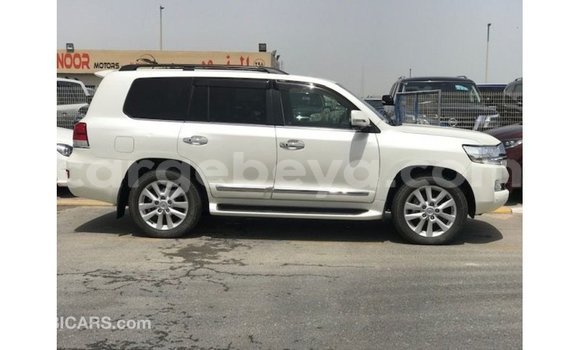 Buy Import Toyota Land Cruiser White Car in Import - Dubai in Ethiopia Buy Import Toyota Land Cruiser White Car in Import - Dubai in Ethiopia