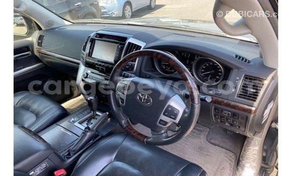 ይግዙ Imported Toyota Land Cruiser ጥቁር መኪና በ Import - Dubai በ ኢትዮጵያ ይግዙ Imported Toyota Land Cruiser ጥቁር መኪና በ Import - Dubai በ ኢትዮጵያ
