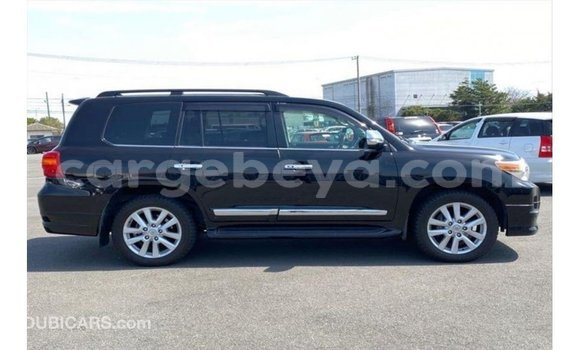 ይግዙ Imported Toyota Land Cruiser ጥቁር መኪና በ Import - Dubai በ ኢትዮጵያ ይግዙ Imported Toyota Land Cruiser ጥቁር መኪና በ Import - Dubai በ ኢትዮጵያ