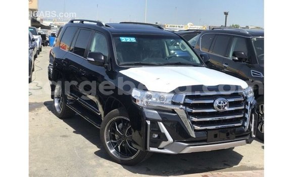 ይግዙ Imported Toyota Land Cruiser ጥቁር መኪና በ Import - Dubai በ ኢትዮጵያ ይግዙ Imported Toyota Land Cruiser ጥቁር መኪና በ Import - Dubai በ ኢትዮጵያ
