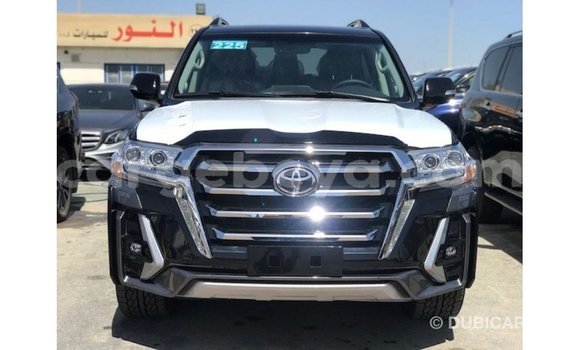 ይግዙ Imported Toyota Land Cruiser ጥቁር መኪና በ Import - Dubai በ ኢትዮጵያ ይግዙ Imported Toyota Land Cruiser ጥቁር መኪና በ Import - Dubai በ ኢትዮጵያ