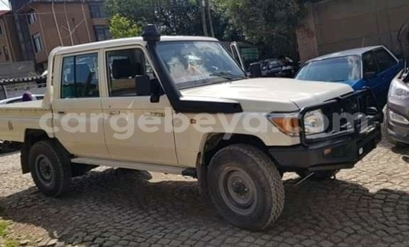 Buy Used Toyota Land Cruiser White Car in Addis–Ababa in Ethiopia Buy Used Toyota Land Cruiser White Car in Addis–Ababa in Ethiopia
