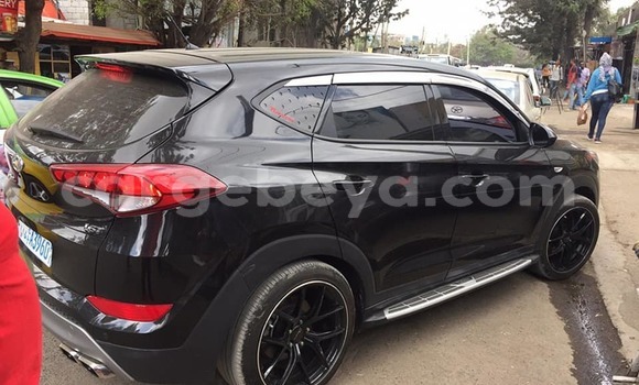 Buy Used Hyundai Tucson Black Car in Addis–Ababa in Ethiopia Buy Used Hyundai Tucson Black Car in Addis–Ababa in Ethiopia