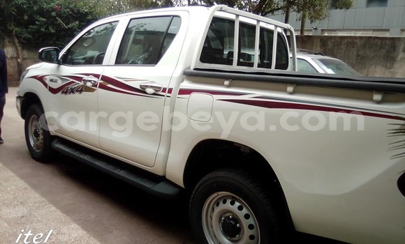 Buy Used Toyota Hilux Silver Car in Addis–Ababa in Ethiopia Buy Used Toyota Hilux Silver Car in Addis–Ababa in Ethiopia