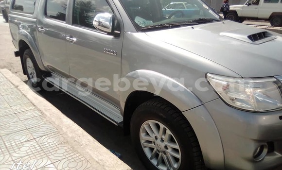 Buy Used Toyota Hilux Silver Car in Addis–Ababa in Ethiopia Buy Used Toyota Hilux Silver Car in Addis–Ababa in Ethiopia