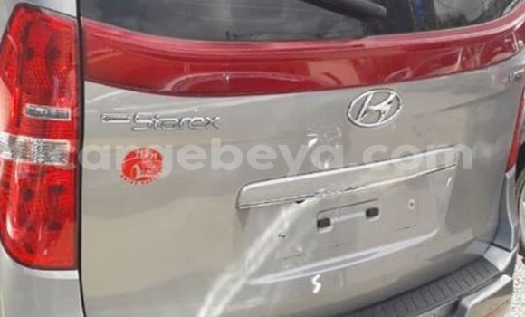 Buy Used Hyundai Starex Silver Car in Addis–Ababa in Ethiopia Buy Used Hyundai Starex Silver Car in Addis–Ababa in Ethiopia