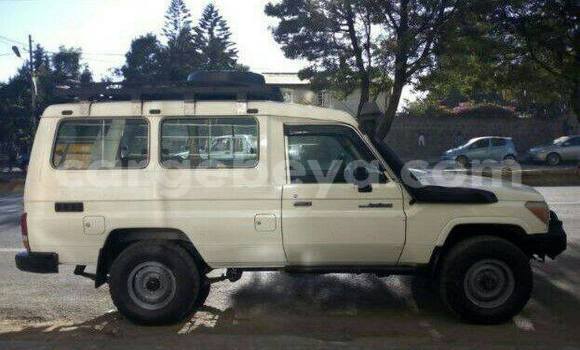 Buy Used Toyota Land Cruiser White Car in Addis–Ababa in Ethiopia Buy Used Toyota Land Cruiser White Car in Addis–Ababa in Ethiopia