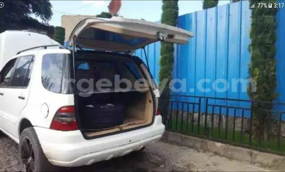 Buy Used Mercedes-Benz ML–Class White Car in Addis–Ababa in Ethiopia Buy Used Mercedes-Benz ML–Class White Car in Addis–Ababa in Ethiopia